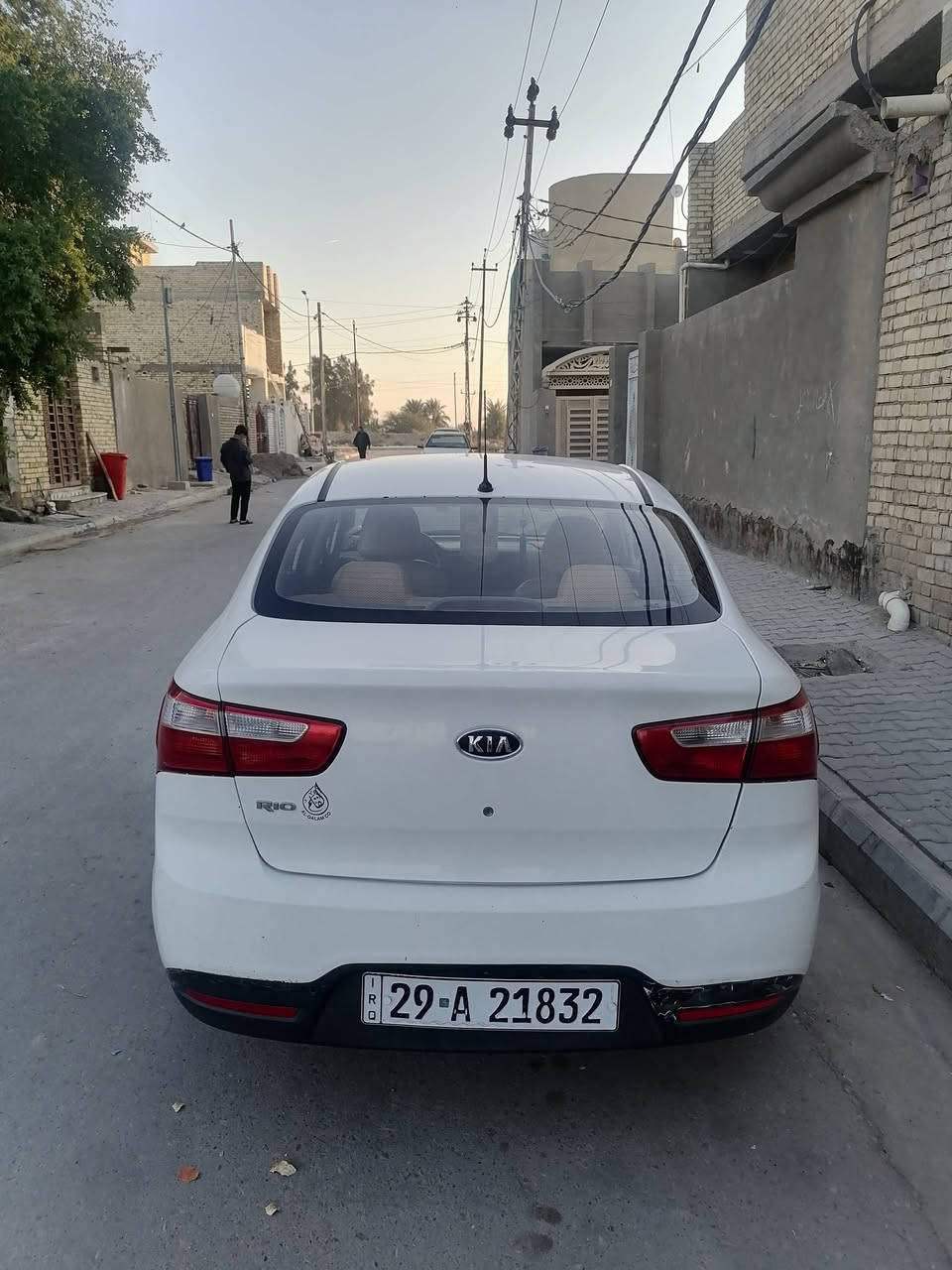 سياره كيا ريو 2012 بيه جاملقين صبق رقم واسط تبريد تفيه بسمي السعر ٨٥ وبيه مجال بصيط ***********
