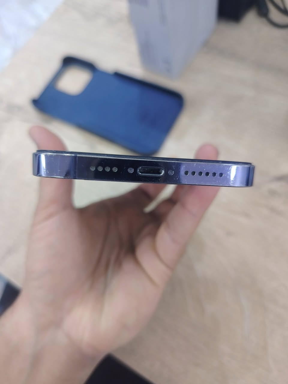 مراحب للطيبين
عندي iphone14 pro Max بي هذني الملاحضات الي بصور بطارية 85 ذاكرة 256 خط واحد وكلشي موضح بالصور الجهاز صاله عندي ع وضعه اكثر من سنتين ومابي اي شي وعارضة 500 الف وبي مجال للشراي الحقيقي
عنواني ناصرية مركز 
للاستفسار *********** متوفر واتساب
