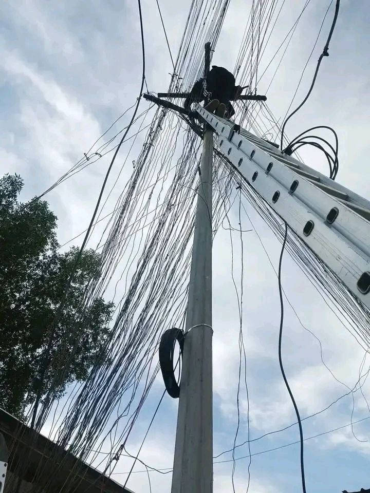 السلام عليكم من رخصت الادمن كادرنا متخصص بتنظيف وتصفيه المولدات وترتيب الوايرات بدون مقابل مال فقط الواير متروك واي قطع احنه مسؤولين عليه ***********   ***********
