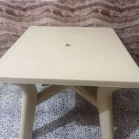 ميز • ٤ كراسي • جديدات