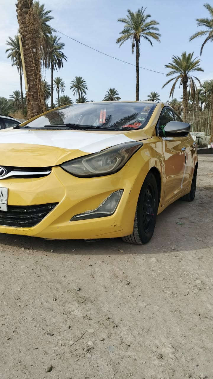 البيع او مروس حسب القناعة        السلام عليكم موديل 2012 محرك وكير مكفولت تخم تير جديد بتري جديد السياره جهزه كهربية  كله شغال مكاني بابل محاويل هيه وغرمات مصفره شرط التحويل خليجيه السياره تبريد قطعتين مامتوجد عله فيس *********** السعر 85وبيه مجال
