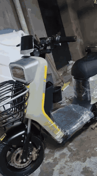 السلام عليكم R7 للبيع دراجة نضيفة بطاريات جدد موديل 2025 كهربائيات كلها شغالة بيع مستعجل محتاج سعر خاص وبالخدمة 
التواصل ***********
***********
