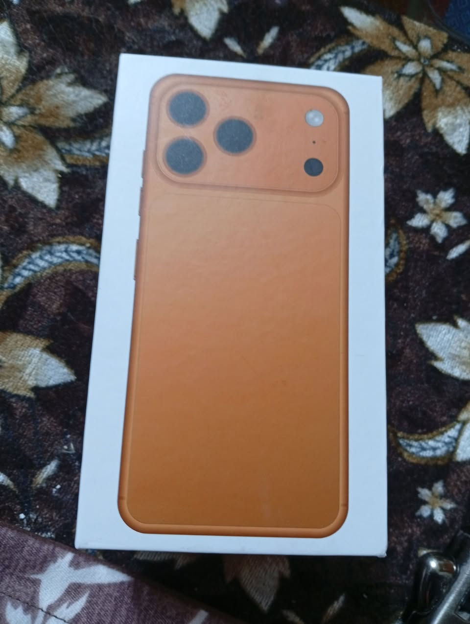 مبايل ايفون 17 مني جديد للبيع الاتصال عله الهاتف ***********
