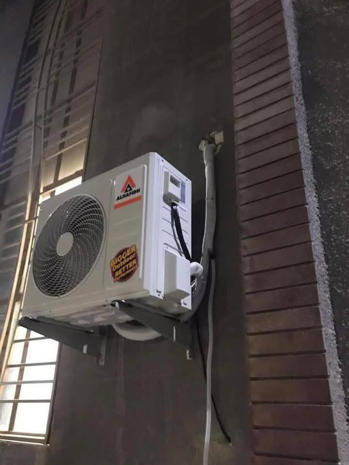 نصب سبالت   وصيانه و تنظيف كافة أنواع أجهزة التبريد موقعياً و بكادر متخصص مع الضمان  .. 👷🏻‍♂️
ماعليك فقط الاتصال  
*********** واتساب
👨‍🔧  تنظيف موقعي  لجميع الدوائر والشركات مع الضمان 
👷‍♂️ صيانة - شحن غاز مع الضمان - نصب - غسل 
عمل فاكيوم ..
