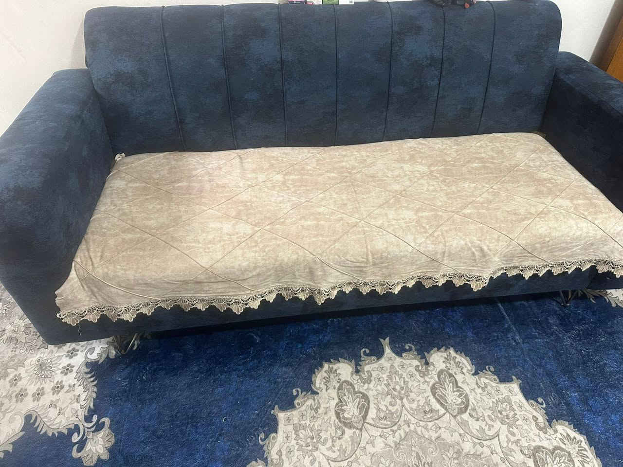 ***********
شراي يتفضل واتساب
قيم واخذ ثلاجه نظيفه سعر ١٠٠ الف + تخم تركي ٨ مقاعد ويا طاوله وسطيه مالته سعر مناسب 
عنوان بغداد الحريه ... متواجده فقط واتس
