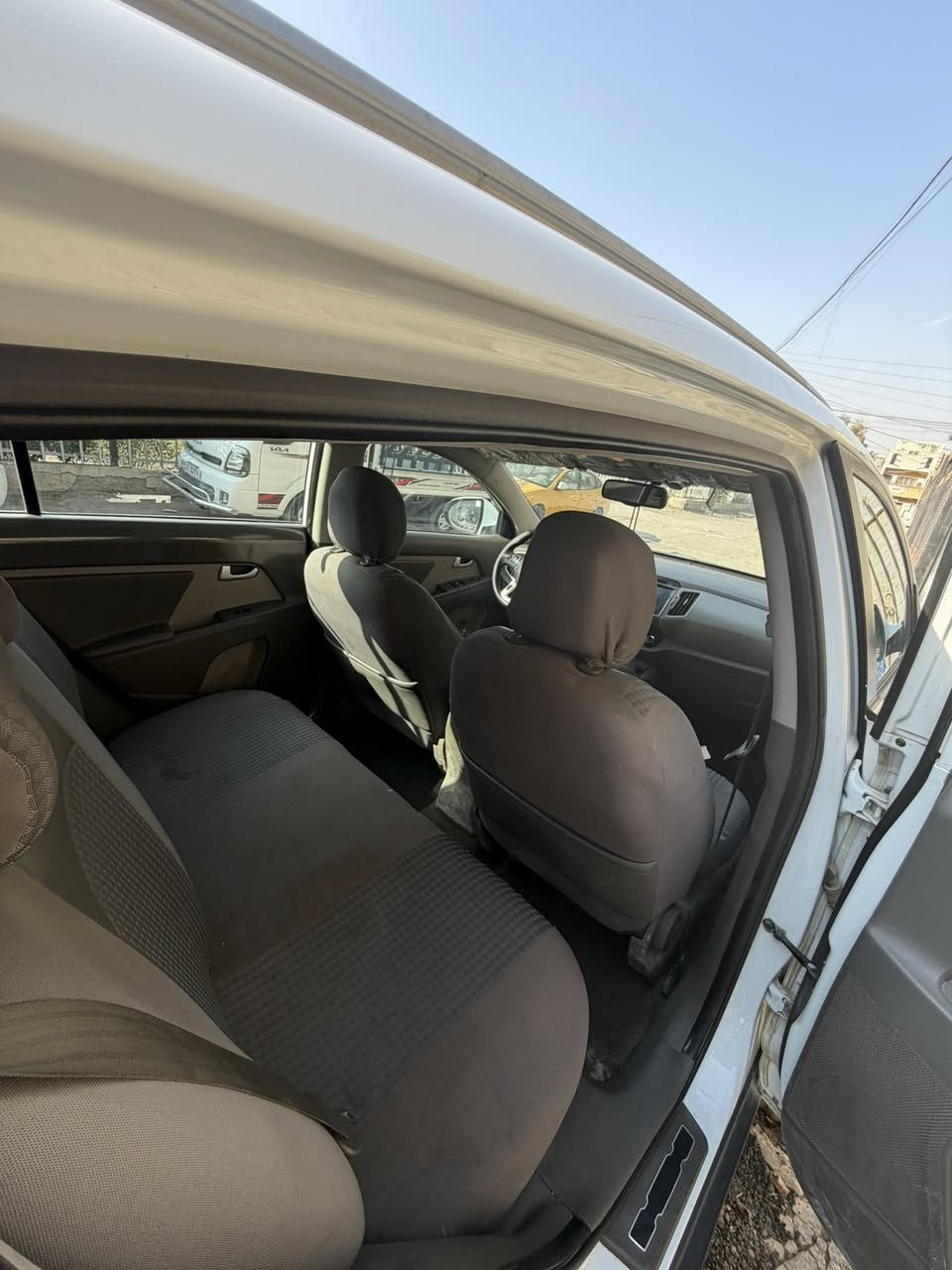 سبورتج :2016 خليجي سياره نص فول شاشه ومري شفط  اشاير بل مري ماشيه 102597km مكفوله من الضربه رقم بغداد العنوان الامين الثانيه للاستفسار : *********** السعر : 175 وبيه مجال العنوان الامين الثانيه
