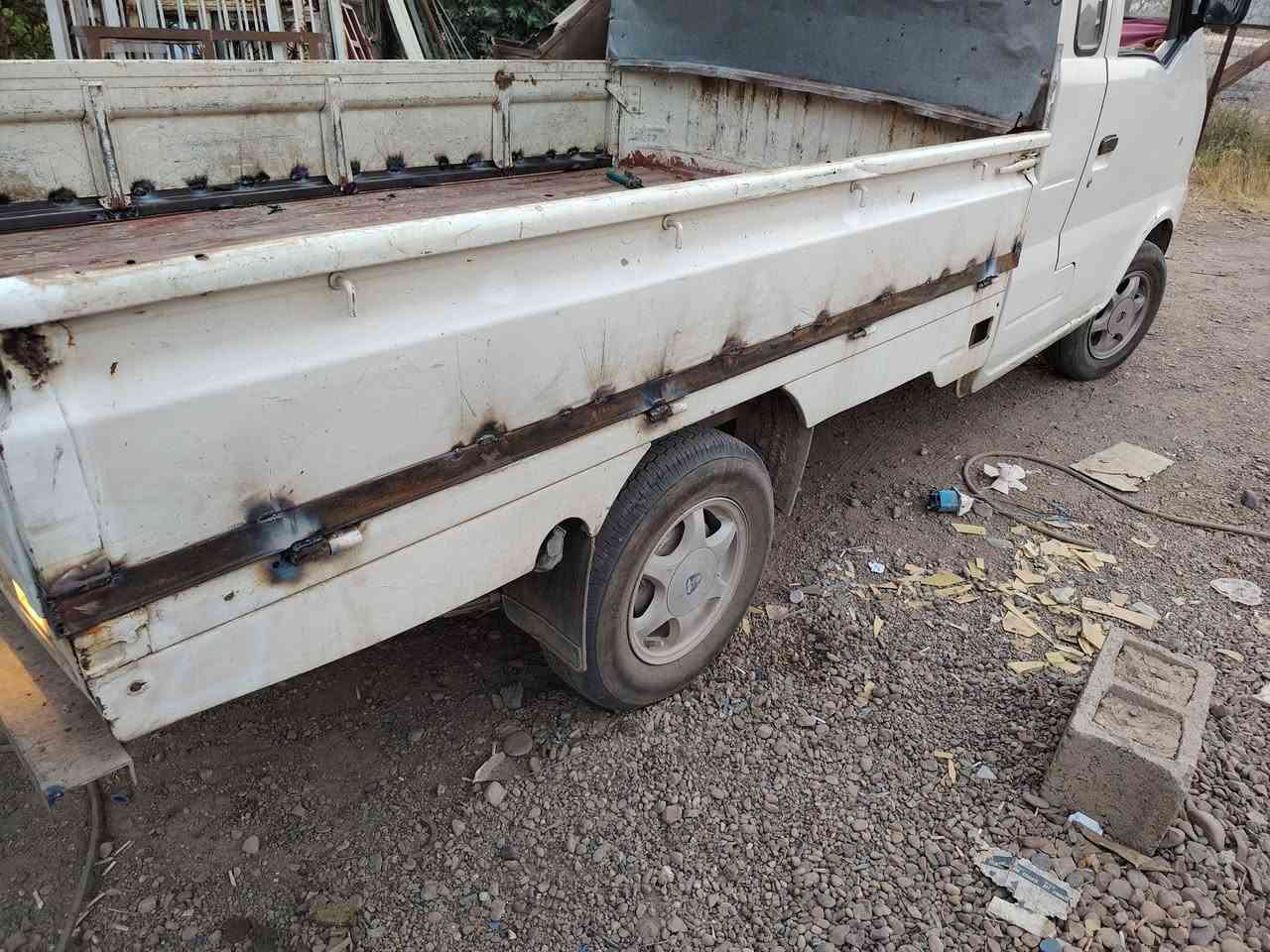 حداده الأمير لتصليح بديات الستوته وصنع الدعاميات وتصليح كل شي وشغل سفري مكاني شارع السكلات مجاور جملون الجبس *********** هذه شغلي كدامكم
