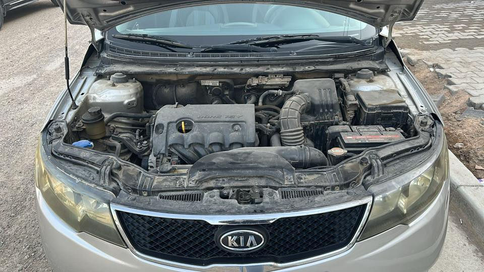 مرحبا سيراتو خليجي فول مواصفات 2012
ماشية 196حادثه بنيد ودعامية فقط 
وطخة جوة قبق البانزين 
كير ومكينة مكفولات 
تخم تايرات جديد
 تخم صدر جديد 
فتحةسلايت
 بصمة تشغيل 
بصمة ابواب 
مري شفط 
لايت زنون
سيارة كلش نضيفة 
سعره 112$
مكاني بغداد السيدية 
للاستفسار ***********
