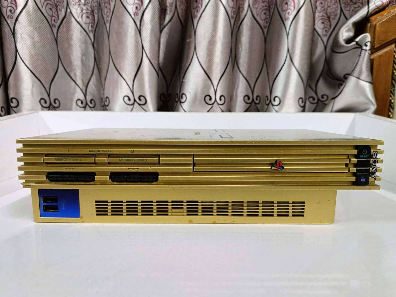 وين عشاق النوادر وين الكولكتر جهاز بلي 2 باندل ذهبي  الجهاز هادر دخلي 80 مساحته


**إذا كنت صاحب هذا الإعلان وتريد حذفه لأي سبب، رجاءا أرسل رسالة إلى الدعم الفني**