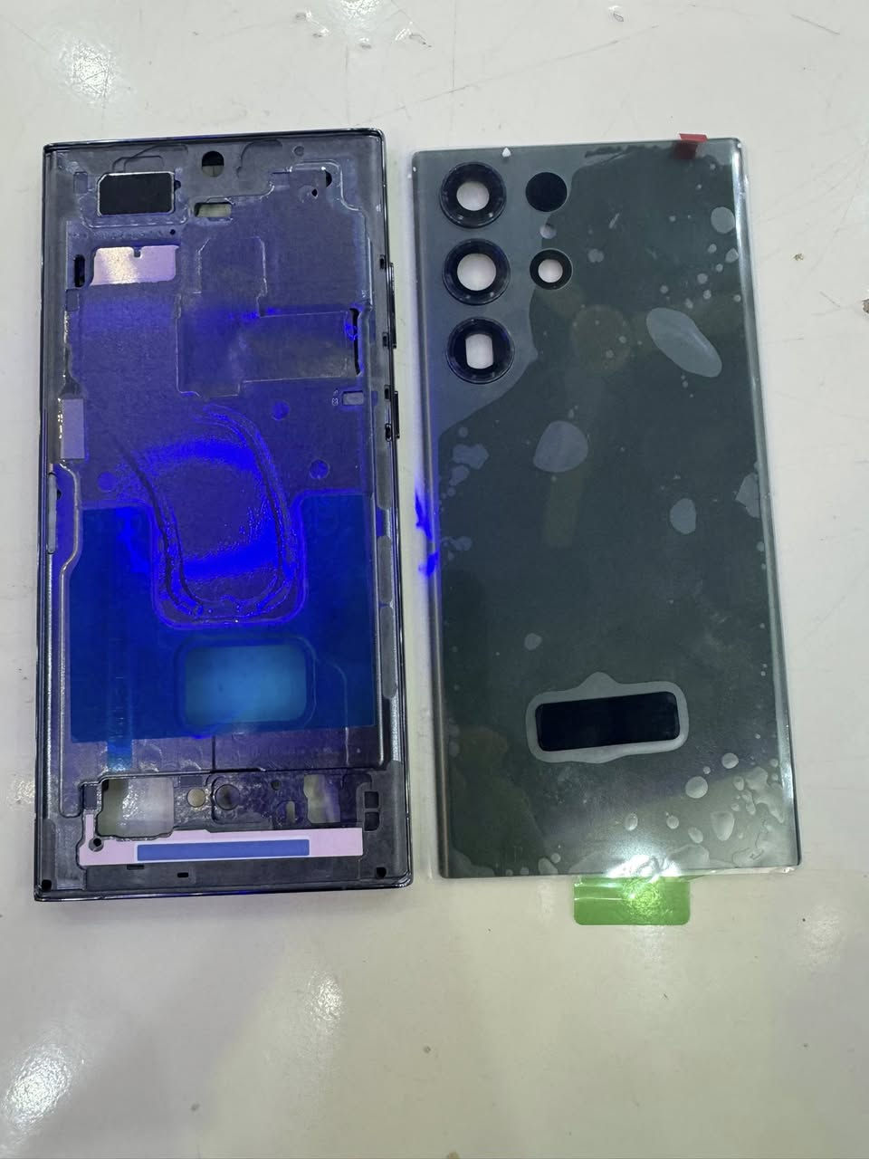 سلام عليكم 
شاصي وضهر (سامسونج اس 23 التره) كامل مكمل جديد واصلي 
وحته لاسق وتر ابروف موجود 
ويه كفرات 2اثنين

ب50$بل عافيه على الياخذا

سعر بل محلات 175

توصيل موجود جميع المحافضات


**إذا كنت صاحب هذا الإعلان وتريد حذفه لأي سبب، رجاءا أرسل رسالة إلى الدعم الفني**