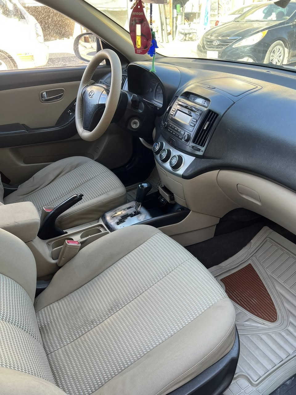 السلام عليكم
النترا 2011

المواصفات فول 

بيها جاملغ امامي جهة اليمنه مصبوغ فقط

سياره جاهزه ماناقصها شي

رقم نجف انكليزي

مداور ثاني يوم 

مكاني النجف الاشرف 

مكلف بالنشر غير متواجد ع الفيس

0782 795 1559
