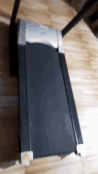 جهاز جري (Treadmill) مميز للبيع – نظافة تامة 🏃‍♂️
​لأصحاب الرشاقة والرياضة المنزلية، جهاز جري مستخدم بحالة ممتازة جداً (نظيف جداً) وشغال 100%، جاهز للاستخدام المباشر.
​أهم مواصفات الجهاز:
​نظام الانحدار (Incline): تحكم كهربائي بالميل لزيادة حرق الدهون وتقوية العضلات.
​البرامج: يحتوي على 10 برامج تدريبية متنوعة (سرعة وميل) تناسب جميع مستويات اللياقة.
​لوحة التحكم: شاشات ديجيتال لعرض (السرعة، المسافة، الوقت، السعرات، ونبض القلب).
​التحكم الذكي: أزرار سرعة وميل مباشرة، مع أزرار تحكم إضافية على المقابض الجانبية.
​التصميم: قابل للطي لتوفير المساحة، مزود بمفتاح أمان للتوقف الطارئ.
​💰 السعر: 350 ألف دينار
📍 الموقع: البصرة.
​للتواصل والاستفسار *********** واتس اب
