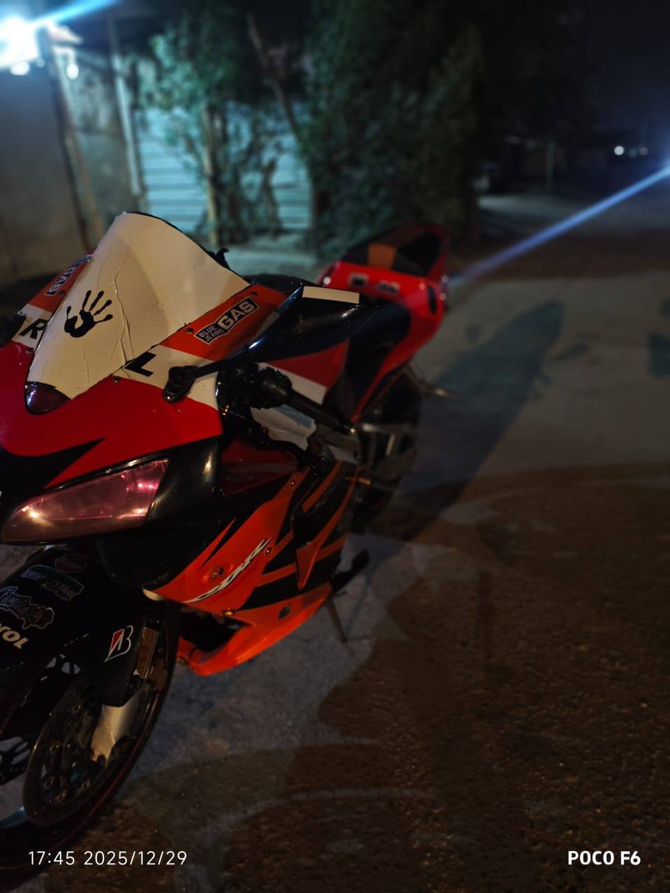 RR600موديل 2006 اوراق اصولي مدفوع كمركه  وماشين بمعاملت المروب باقي عل هزه  مكانه بابل ابو غرق الدراجه ما بيه كل نقص 
اي استفسار ***********
