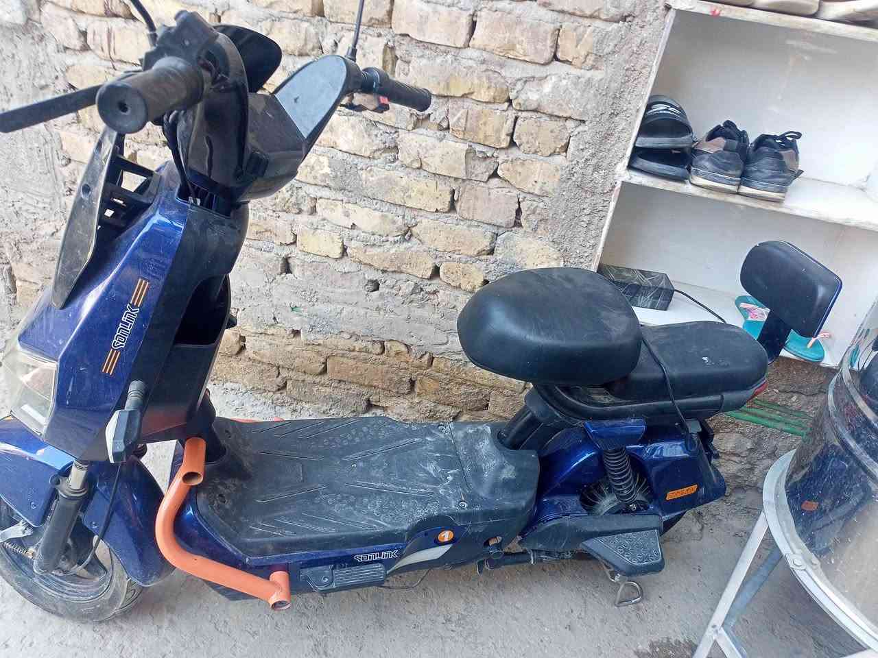 دراجة شحن للبيع السعر 230وبيه مجال ناقصة بس شاحنة المكان المدينة حي طارق


**إذا كنت صاحب هذا الإعلان وتريد حذفه لأي سبب، رجاءا أرسل رسالة إلى الدعم الفني**