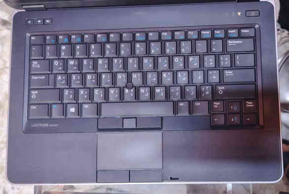 Dell latitude E 6440
بنظافة ممتازه 

استخدام اللابتوب
مناسب جدًا للطلاب والموظفين للدراسة، التصفح، تطبيقات وورد وإكسل، وإنجاز الأعمال اليومية بسرعة وثبات.

المواصفات

الموديل: DELL Latitude E6440
المعالج: Intel Core i5 الجيل الرابع فئة M
الذاكرة: 8GB DDR3
التخزين: 256GB SSD سريع
اللون: سلفر

فحص كامل قبل الاستلام والدفع 
بالاضافه لضمان 7 ايام ضد اي خلل مصنعي 

توصيل متوفر.

السعر
السعر السابق: 180,000
السعر الحالي: 160,000

واتساب: 
***********
