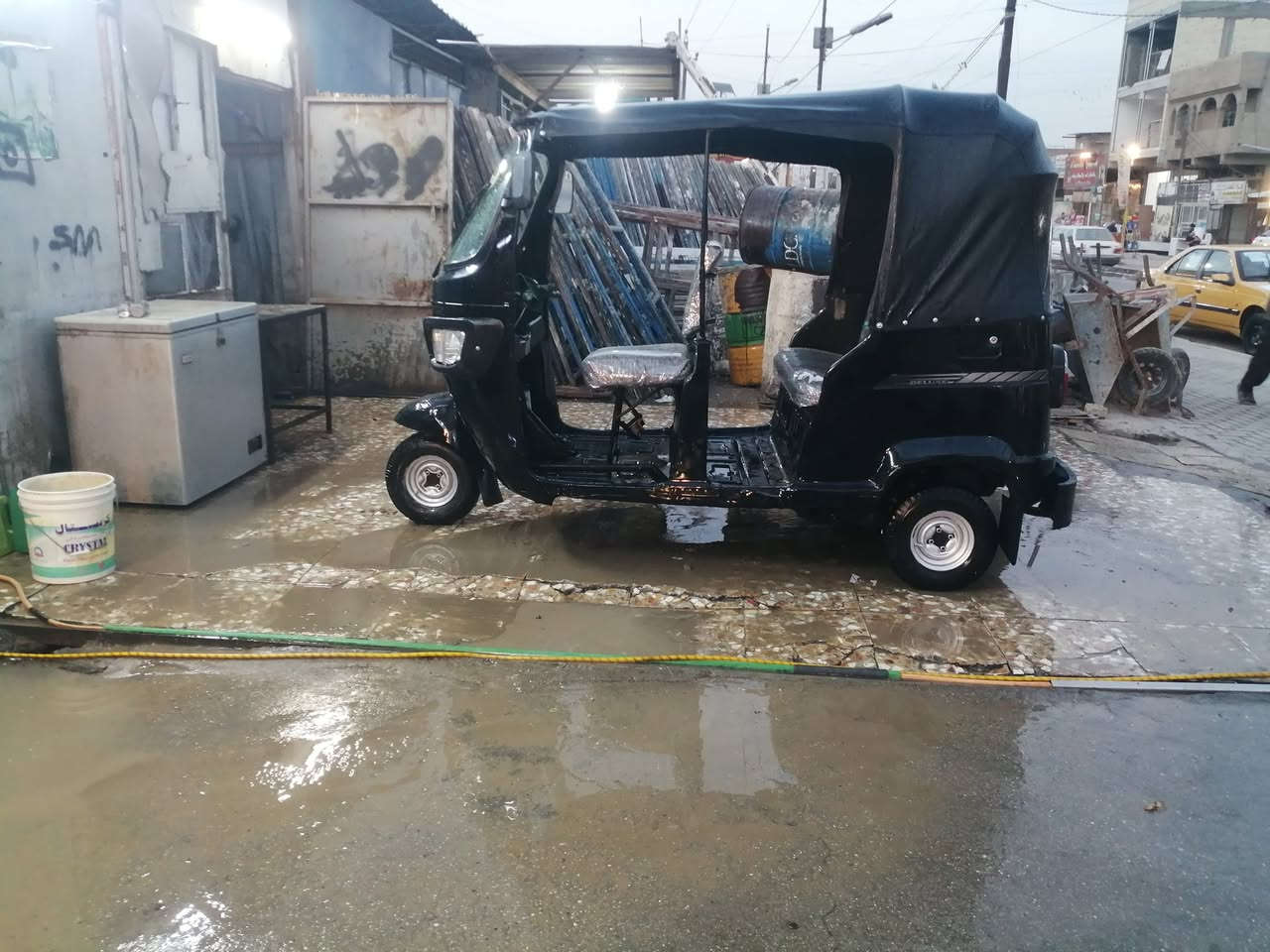 موديل ٢٠ صبغ عام جماله فقط كفاله من ضربه أوراق كامله اصليه سعر ٣٨٠٠ مكان بياع *********** او ***********
