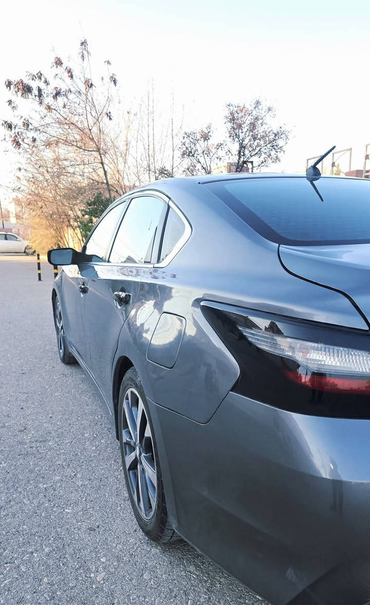 nissan altema 2017 sr
شاشە گەورە
گێر شەفت
بلاجیکتۆر
سەیارەکە 5 پارچەی بۆیاخە
پێش و پشتی کەپسە ئێرباگی نەتەقیوە
سەنەوی و هەزەی هەمووی نوێیە
چوار تایەیی تازە بۆ بەستراوە
هایدرولیکی گێری و مەکینەی گۆڕاوە
کامل ژێری توند کراوەتەوە
سعری 114
ژمارە موبایل
***********
***********
