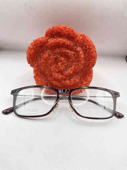 👓 عوينات ابن الهيثم  – دقة ✨.. أناقة 🎩.. وضوح 🔍
🔹 نظارات طبية وشمسية بأحدث الموديلات وأرقى الماركات 
🔹 فحص نظر دقيق بأحدث الأجهزة لضمان رؤية واضحة 100%
🔹 عدسات طبية بماركات عالمية تمنحك راحة وأداء مثالي
🔹 إطارات أنيقة ومميزة تناسب جميع الأذواق

📍 الموقع: الرمادي - شارع الاطباء  - الفرع الاول يميناً 
📞 للطلب والاستفسار:  *********** | ***********

✨ لأن عينيك تستحقان الأفضل! ✨
