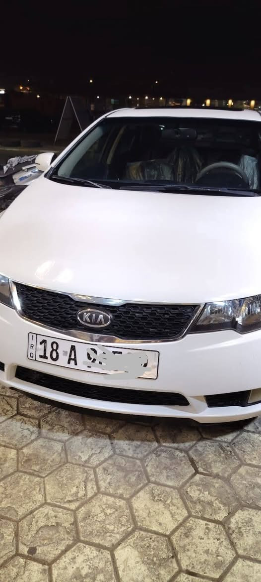 يالله السلام عليكم
كيا فورتي موديل ١٣
امريكي حادث جاملغ وبنيد
 بدون دواخل تغير لون من اسود الى ابيض
معروضه ٩٢ بيها مجال حك الجيه
مكان السيارة نجف للتواصل
 ***********
