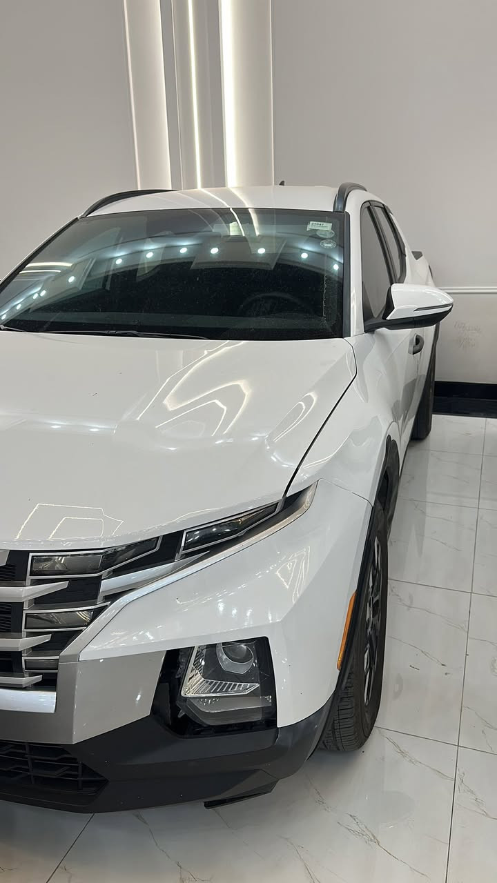 سلام عليكم هونداي سانتا كروز 2025 sel لون ابيض سياره كلللش حلوه ايرباك ستيرين فقط وراجع سستم بدون شاصي بدون لغد سياره كلللش حلوه وبالخير عله صاحب النصيب  كشنات جلد تتدفئة السيارة ماشية 9 الف ميل مرقم اربيل السيارة مضللة كتاب تضليل من اربيل رسمي 

السعر 220 وبيها مجال قليل 

لاستفسار ***********
