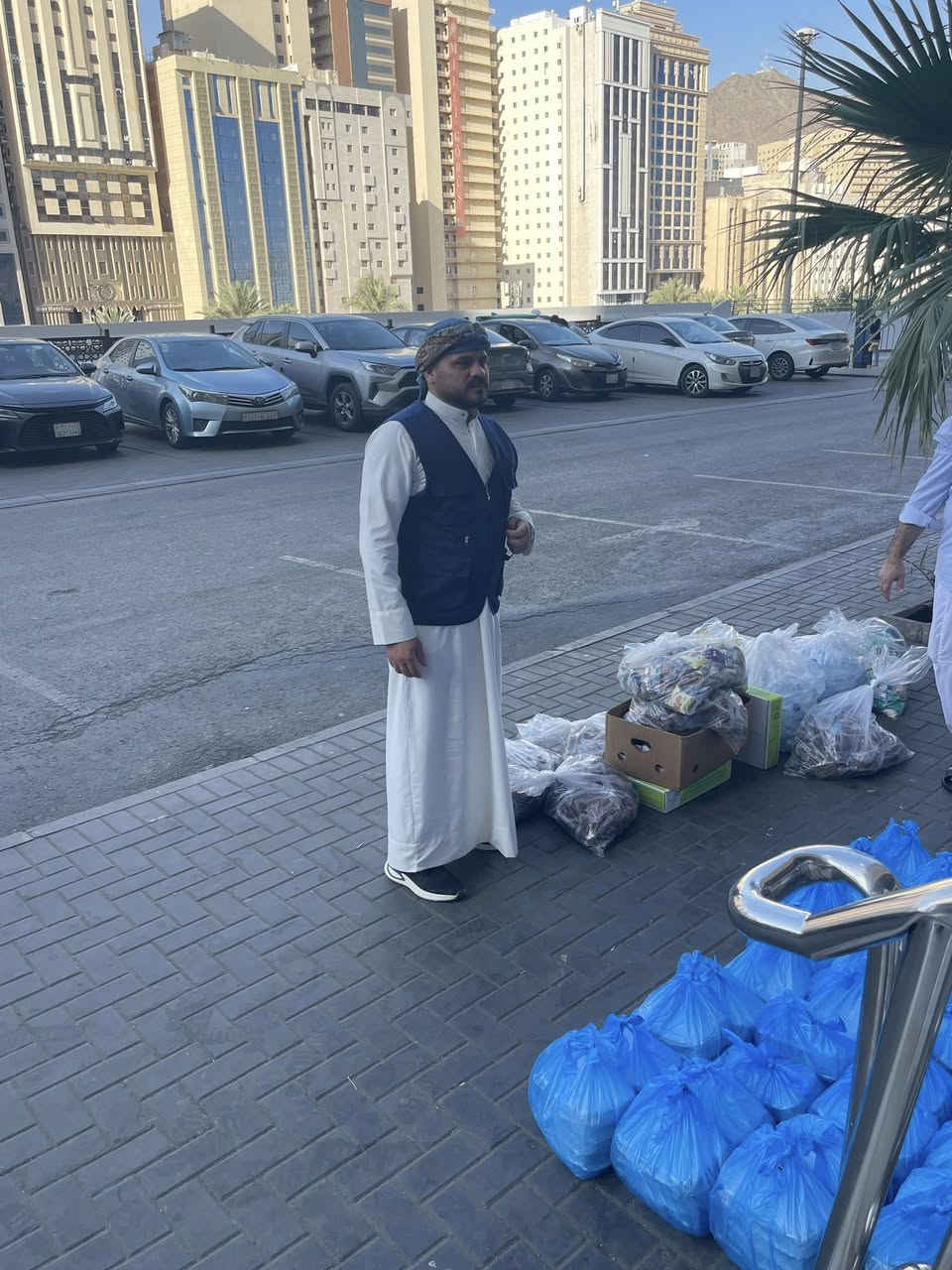 #اعلان# هام...###اعلان هام
انطلاق الباص الى الديار المقدسة متوقف على ١٥ شخص..فقط!!..وبسعر###
 @_ للجميع 
********
.للراغبين بأداء عمرة أواخر شهر رمضان لمدة ٢٥ يوماً ابتداءاً من ١٥ رمضان ولغاية ١٠ شوال  والسكن في مكة  في محبس الجن.. اما في المدينة فالمنطقة المركزية.
خدماتنا لمعتمرينا
***************
.توفير وجبة افطار مجانية مستمرة لنهاية الشهر الفضيل...جولات سياحية لمعالم مكة والمدينة..باصات حديثة ومكيفة..خدمة ترضيكم..
لانقول نحن الوحيدون ..لكننا الافضل بعون الله..ومن الله التوفيق..للتواصل..

‭0774 604 3476‬

ادارة الشركة:
9 رمضان ١٤٤٧ هجري
٢٣ شباط ٢٠٢٦.
