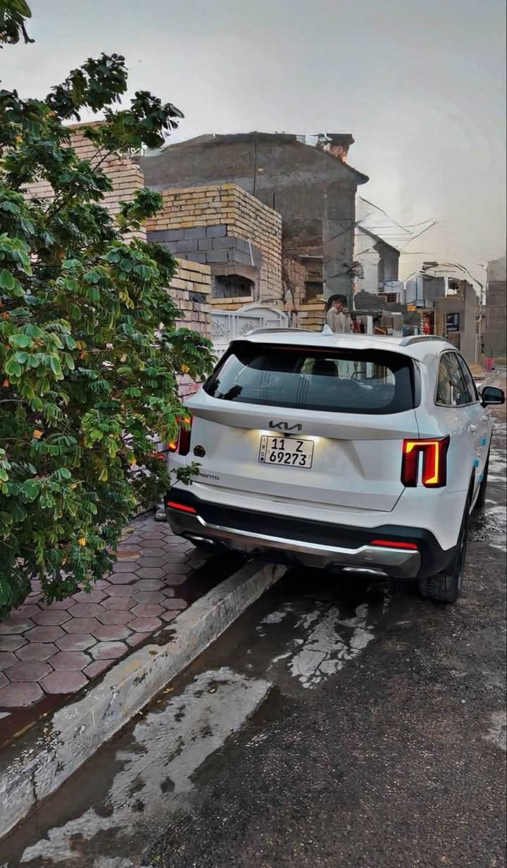 سورنتو 2025 / 4 سلندر 2500 رقم بغداد فول مواصفات ومعروفه مواصفات 4 سلندر ماشيه 55000 كفالة عامة من الصبغ والتبديل عده مكان صغير PDR تخم تاير جديد وسبير الشركة شرط منازل السعر 270 وبيهه مجال وسونار موجود خاص ومكاني بغداد ***********
