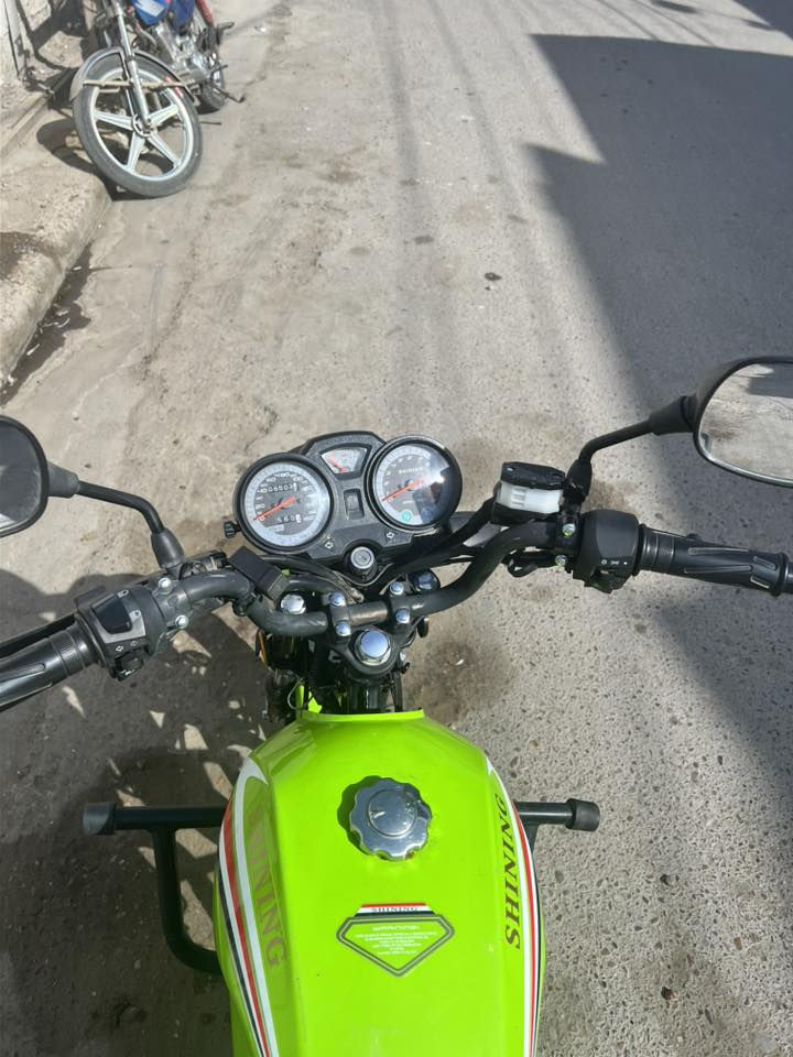 سلام عليكم دراجه للبيع شاينك موديل ٢٠٢٣ أوراق كامله دراجه جديده برغي مامفتوح بيها السعر (ميلون)او بيها مجال مكاني بغداد الدوره ***********
