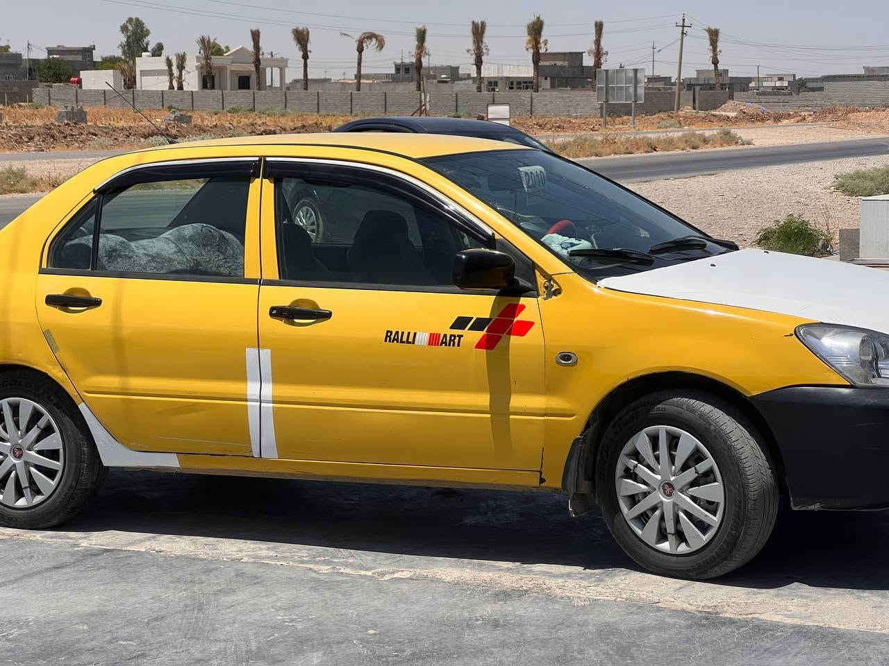 لانسر موديل 2010 سنويه لل 2030 بسمي . منضومه غاز  صدر جديد تبريد تدفئه محرك 2000 سياره جاهزه ما بيها اي عيب سعر 65 وبيها مجال مكان ديالى جلولاء ***********.
