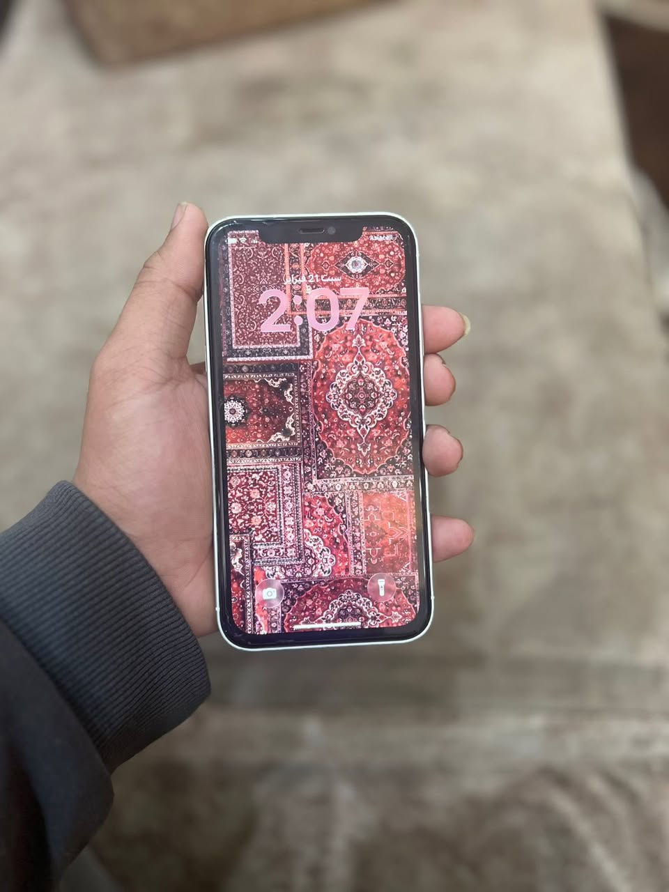 آيفون 11 (iPhone 11) بحالة ممتازة للبيع 📱
• الموديل: iPhone 11 (العادي).(محول17)
• المساحة: [ 128 جيجا].
• اللون: [اسود/محور سلفر ].
• حالة البطارية: [90]%.
• الحالة العامة: الجهاز نظيف جداً، استخدام راقي، خالي من الخدوش أو العيوب التقنية.
• الملحقات: متوفر مع [ / الشاحن الأصلي / ايربود وأربع كفرات ].
• ملاحظات: الجهاز لم يسبقى فتحه عده الشاشه  (شرط الفحص).

📍 الموقع: [ديالى ].
📞 تواصل معي الآن: [***********].
السعر؛275
