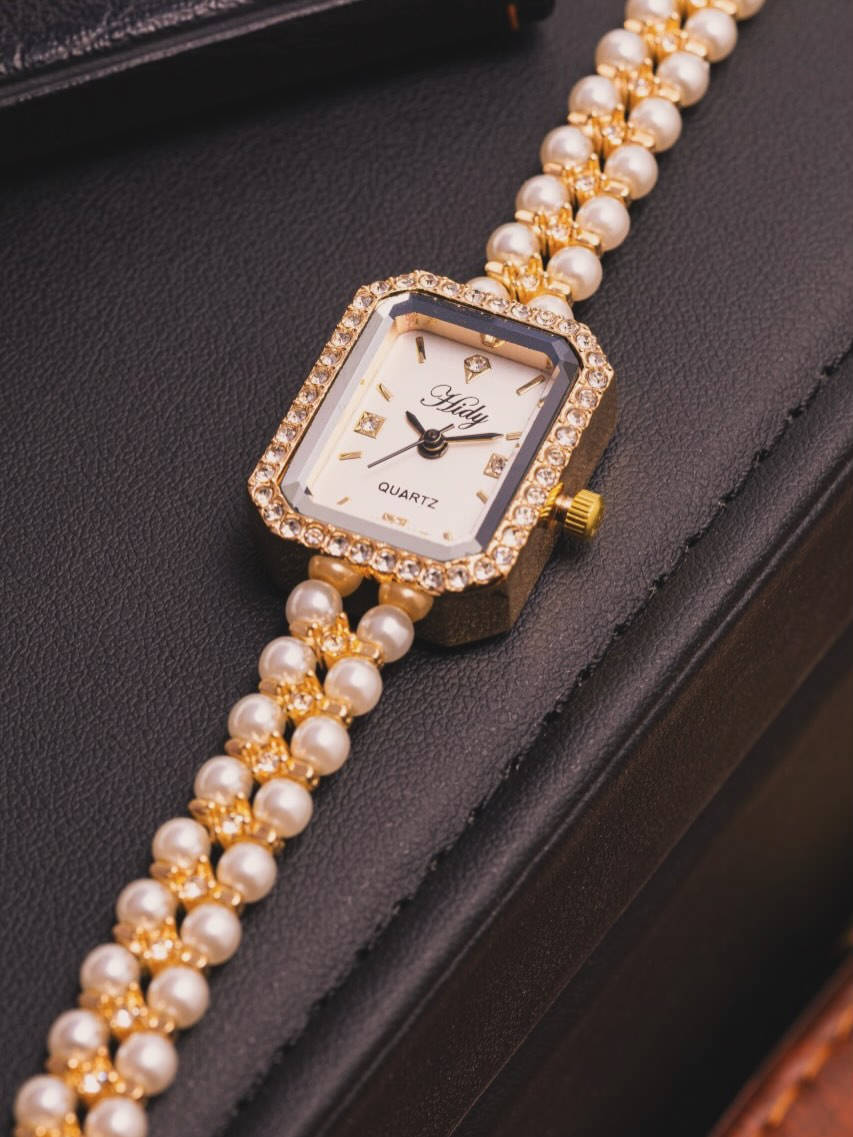 قطعة أنيقة مصممة حتى تعيش وياج وتضيف فخامة الإطلالتچ✨        جودة عالية وتصميم يخليها أختيار مثالي لكل يوم أو مناسبة🩵           ساعة ماركة هايدي نسائي♠️                                                           -طلاء ثابت                                                                                     -ضمان سنة كاملة                                                                              -السعر خاص                                                                                      -للحجز مراسلة الصفحة📩                                                                 -الواتساب :***********📱                                                            -التوصل لكل محافظات 🚚                                                               #ساعات_نسائي_رجالي                                                                       #هداية                                                                                           #اكسبلورر
