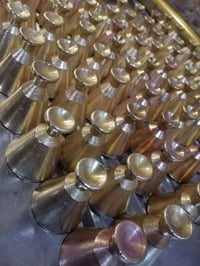 للبيع صينيه  ٧ تخم مع تلفزيون مع كراسي حديد٣رقمي 7710699173 0