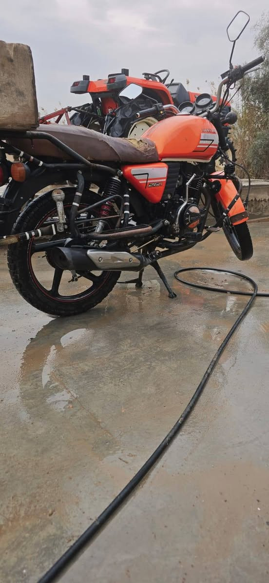 دايوان موديل2020اوراق كامله بي خيط دخان محرك مامفتوح والصفاحيه موجوده وقبغ الزنجيل هم موجود للاستفسار***********
