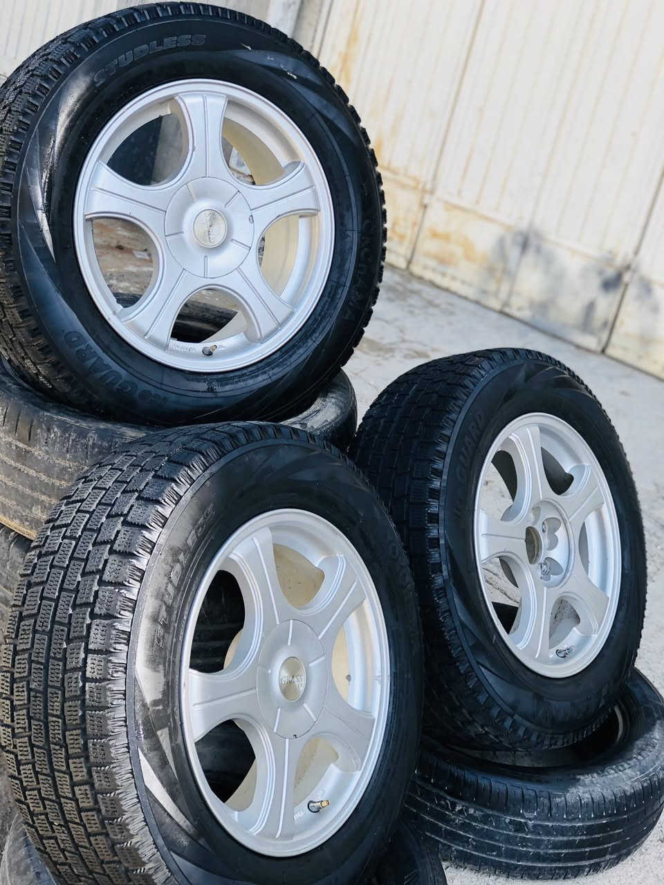 ئه م تايه ويله مان هه يه بوو فروش يان گورينه وه ماشاءالله 
شتيكى زور و بى كيشه يه قياسى ١٦يه بى كيشه يه 
به يارمه تى ئادمينى دل 🥰❤️
***********
***********
