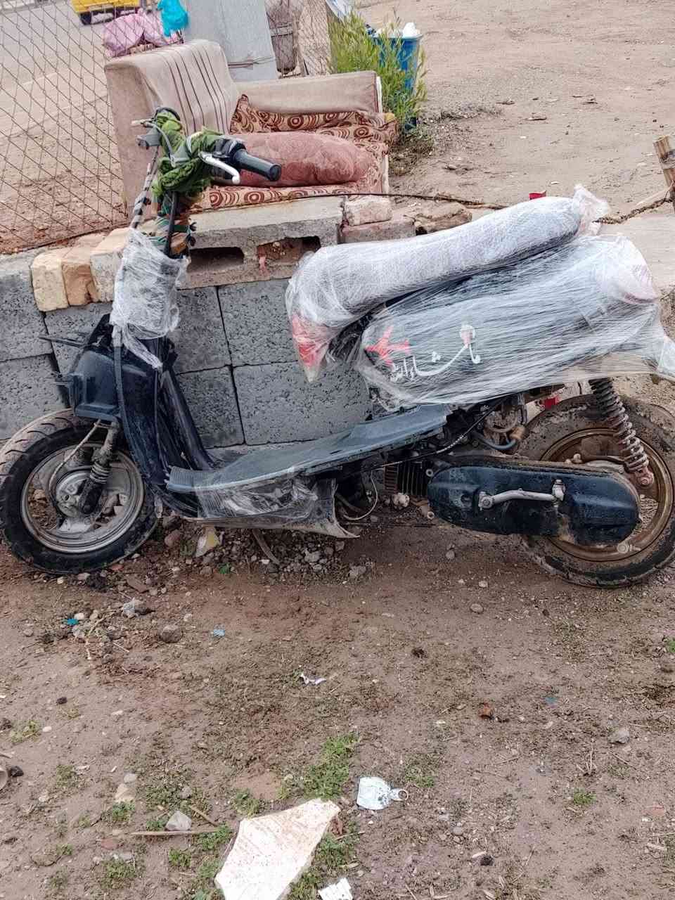 دراجە60للبيع عطل بصيط سعره60الف/بو فرۆشتن عاطله نرخي60هەزار/ژمارەی تلفون/رقم***********1
