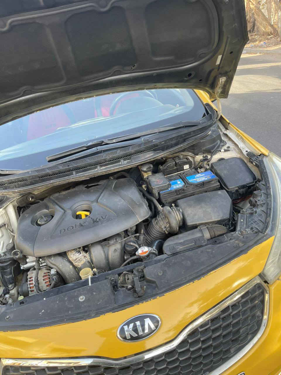 السلام عليكم فورتي 2015 حادث بنيد بدون دواخل او بلعراق باب خلفي فقط السعر 109
***********
