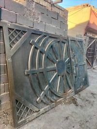 باب حديد لبيع حديد ثقيل ارتفاع180 وعرض3متر شراي  يتصل07737516176 مكاني...
