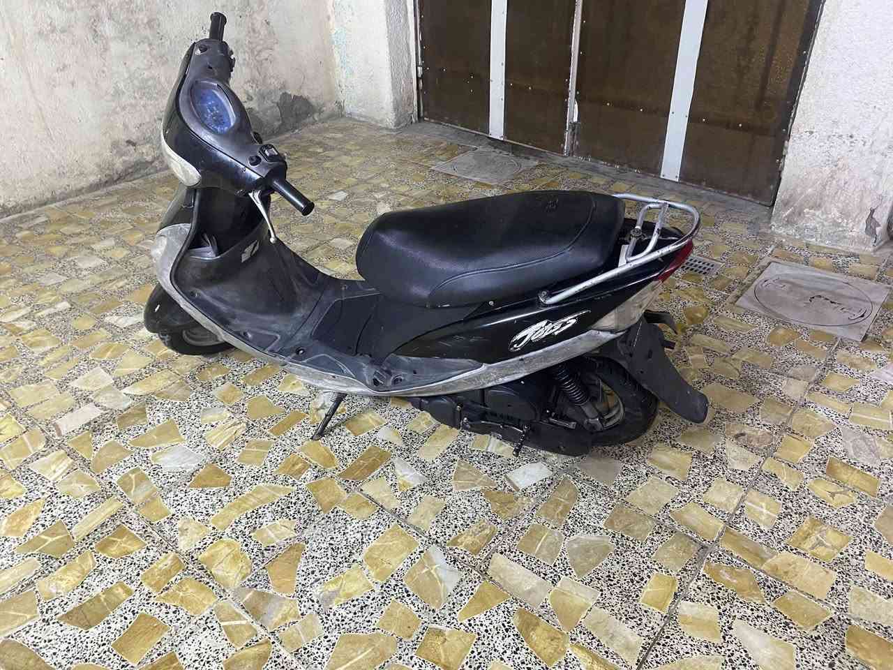 دراجه ماكس منغولي للبيع 120سلف وهندر شغاله كهربائيات شغاله كله ب300وبيه مجال لشراي كفرات ختم واحد نضيفه 

‭0771 327 9197‬رقم مابي واتساب

راسل عل خاص ارد عليك
