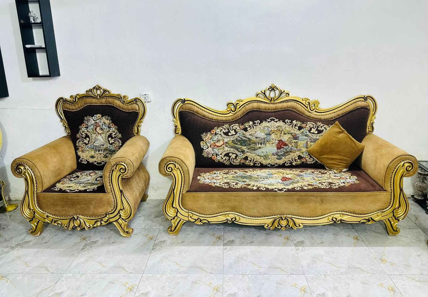 تخم ملكي تركي تكمة ثكيل نضيف مبي،اي ضرر عشرة مقاعد 450بغداد بلديات ‎0771 799 6886
