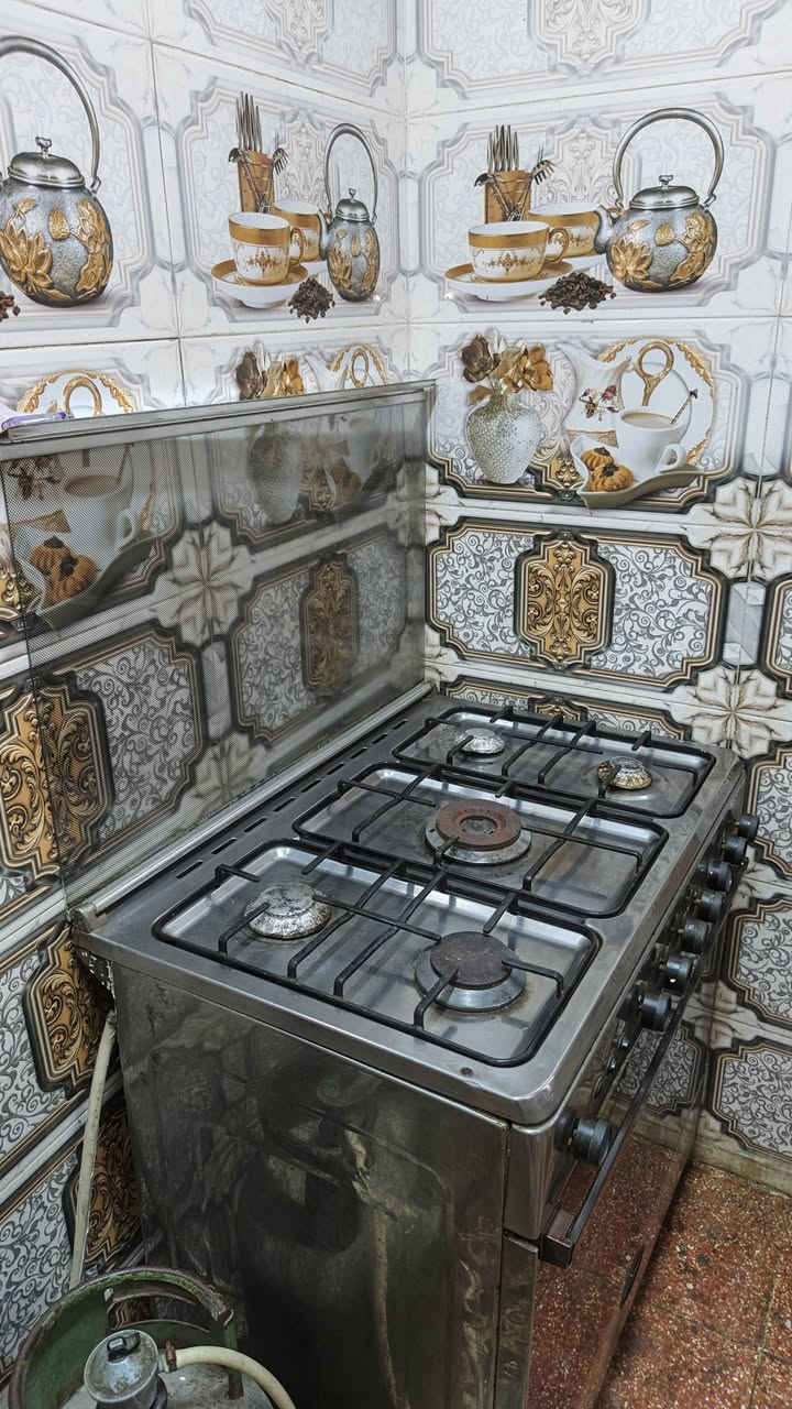 السلام عليكم طباخ البيع شغال حته الفرن
سعره 250 أو بي مجال الاستفسار الاتصال *********** بي واتساب
