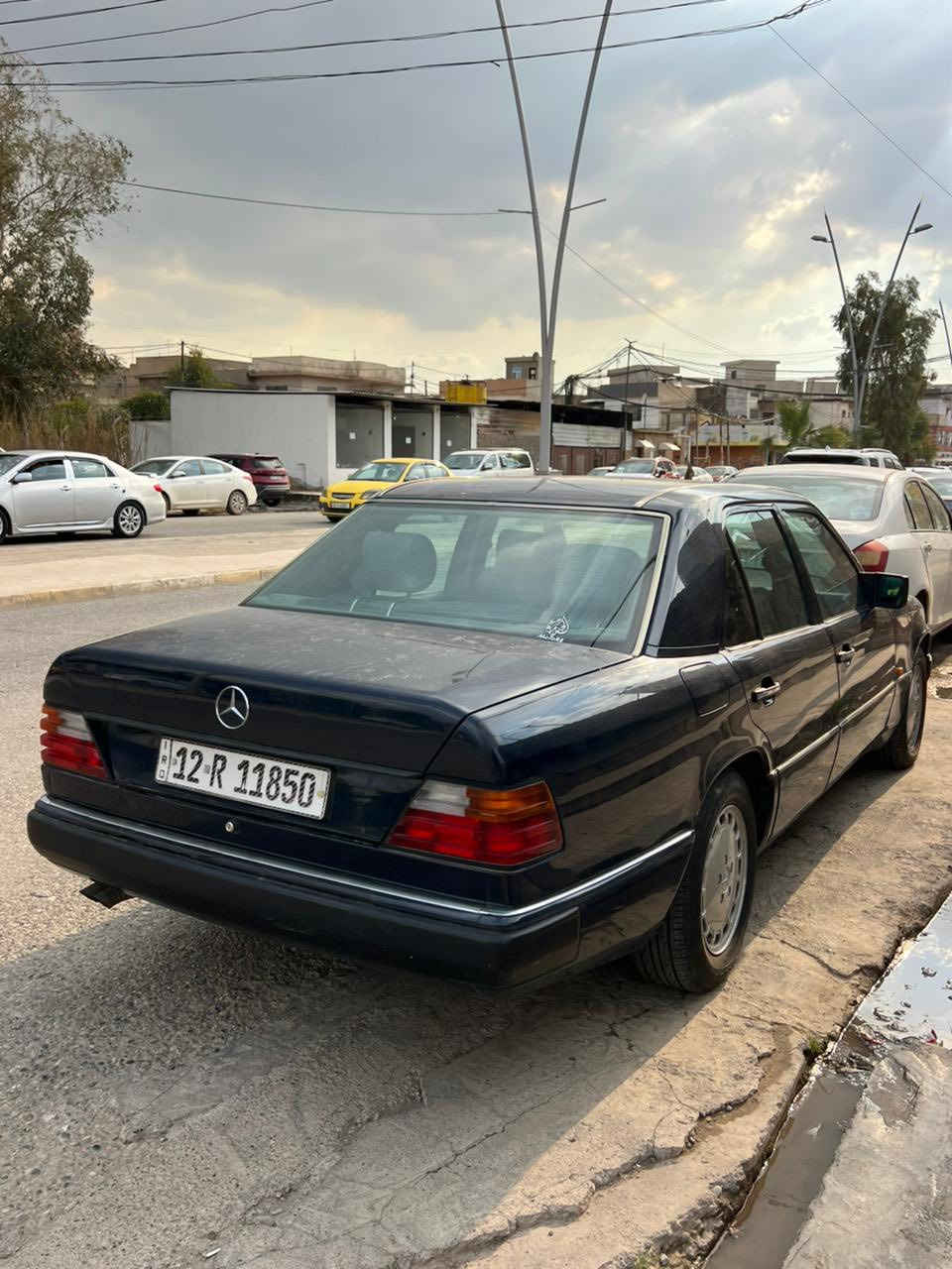 السلام عليكم 
مارسيدس دب 1991
رقم نينوى جديد 
محرك 300  
موقع السيارة سايدين حي الشرطة 
السعر 88 ورقة 
***********
