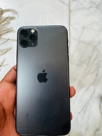 ايفون ١١ برو ماكس • للبيع