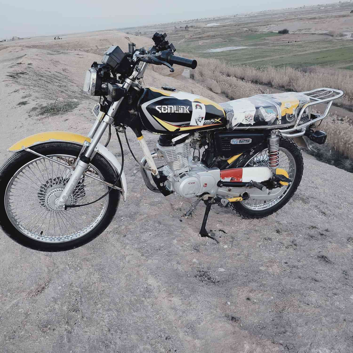 سلام عليكم موطور للبيع سولنك٢٤ السعر ٤٦٠ وبي مجال شي قليل اتصل *********** مكاني الشرقاط
