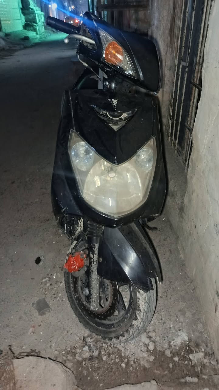 سلام عليكم دراجه سكنس فحل ما فيها شي شغاله بس الكابريتر يخربط سعر300 وفيها مجال بغداد مدينه الصدر ***********
