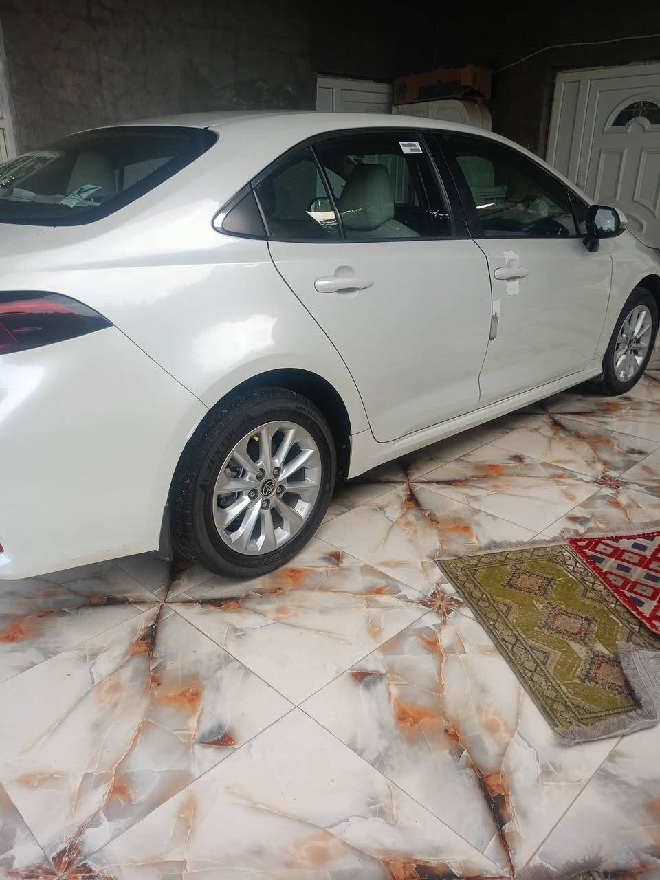 كورلا 21مكفوله عدا  بارد حك اصبع بالباب الي عكس السايق بصمه  سياره جديده على تراب الشركه هزه جديده بسمي سعرها 167 وبيهه مجال بسيط***********      ***********
