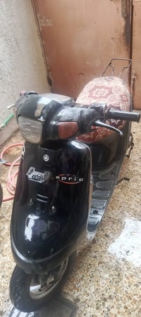 ابريو • باتري هابط • كهربائيات