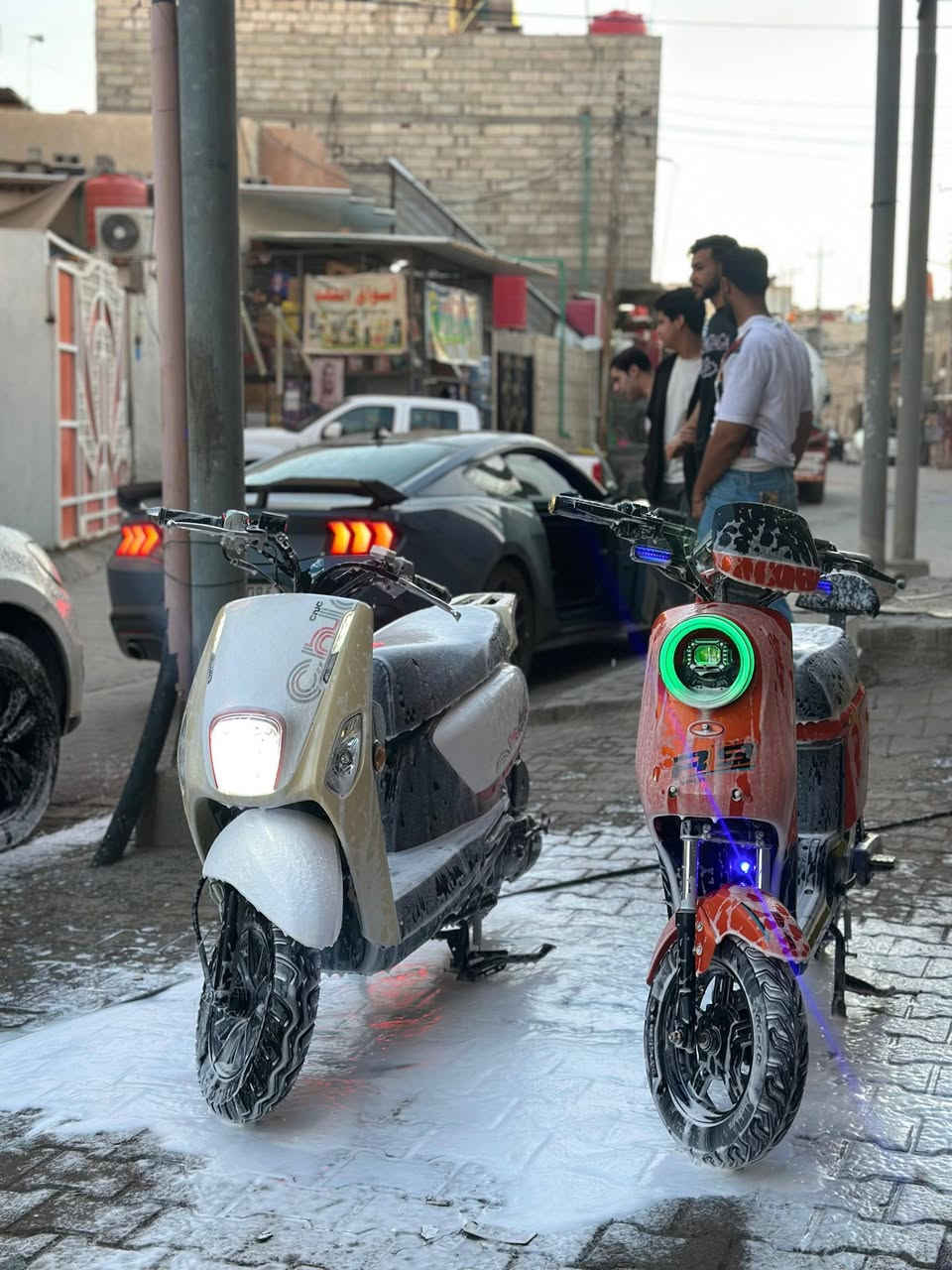 السلام عليكم دراجة شحن موديل 2026 للبيع بطاريات 32 ونلي نضيفة الدراجة كلشش بطاريات نضيفات كلشي شغال السعر 450 وبيهل مجال مكاني البصرة شارع 14 تموز ***********.
