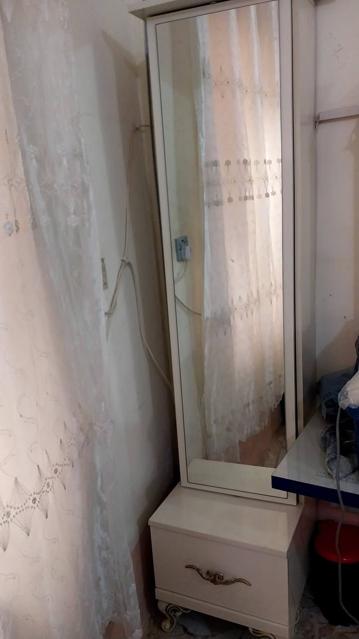 غرفة تركيه باب اول بيع مستعجل
أستعمال قليل 
 
#سعره300الف
#التواصل على الرقم***********
#االعنوان كربلاء ،الشبانات البزل الاول ،قرب كوفي الشايب
