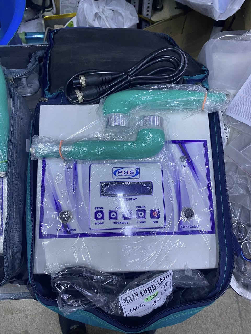 السلام عليكم يوجد اجهزه ومستلزمات واثاث العلاج الطبيعي وكاافه الاجهزه والمختبريه راسلونا واتساب ***********
