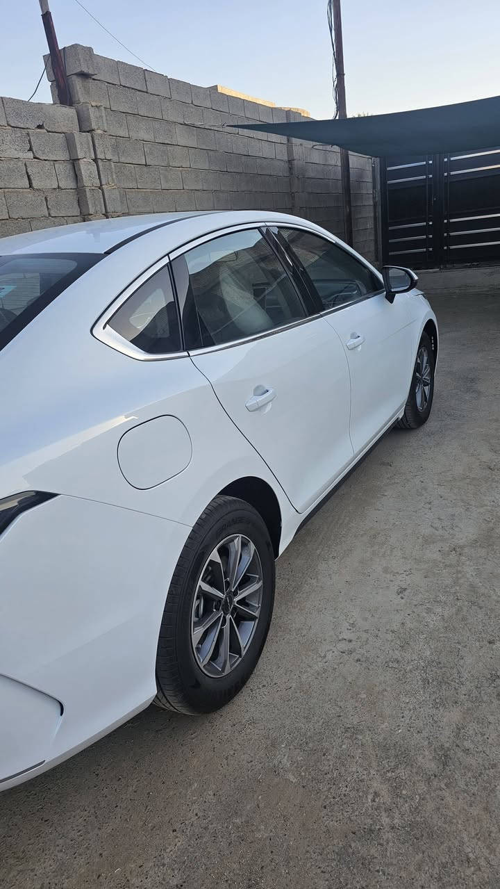 BYD دستروير 05 ماشيه ٦٠٠٠كم مكفوله بدون اي ضرر 
الرقم : ***********
