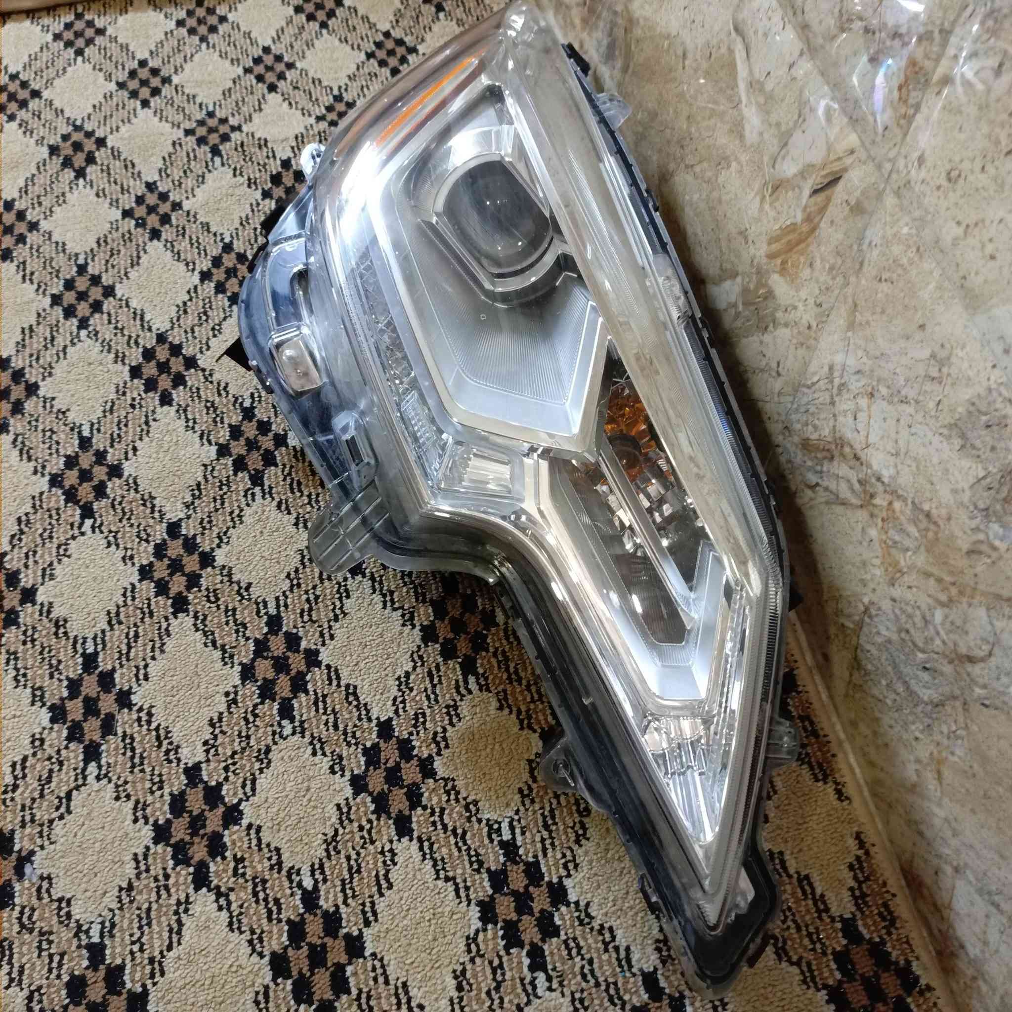 السلام عليكم
لايت ميراج 2021-2024 ليد للمواصفات se اصلي تفصيخ نضيف جدا بدون فتح بدون تصليح ملاحظة بيه اذان وحدة ملحومة موضحة بالصورة يتوفر توصيل لجميع المحافظات السعر 200 دولار للاستفسار ***********
